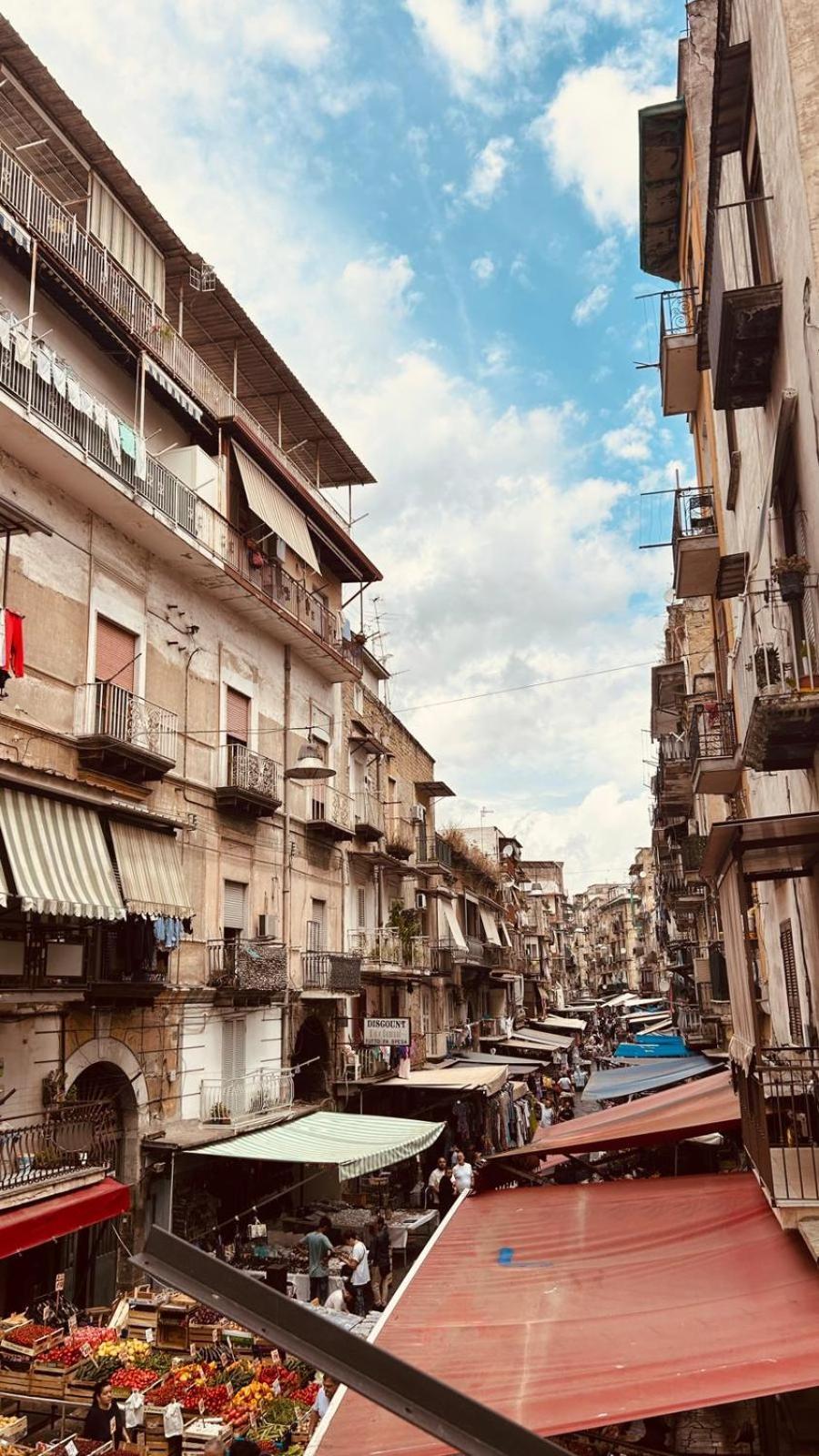 מלון נאפולי La Finestra Sul Borgo מראה חיצוני תמונה